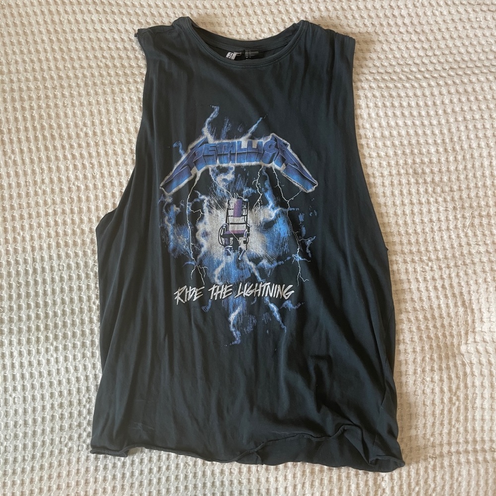 H&M Metallica Band Muscle Tee